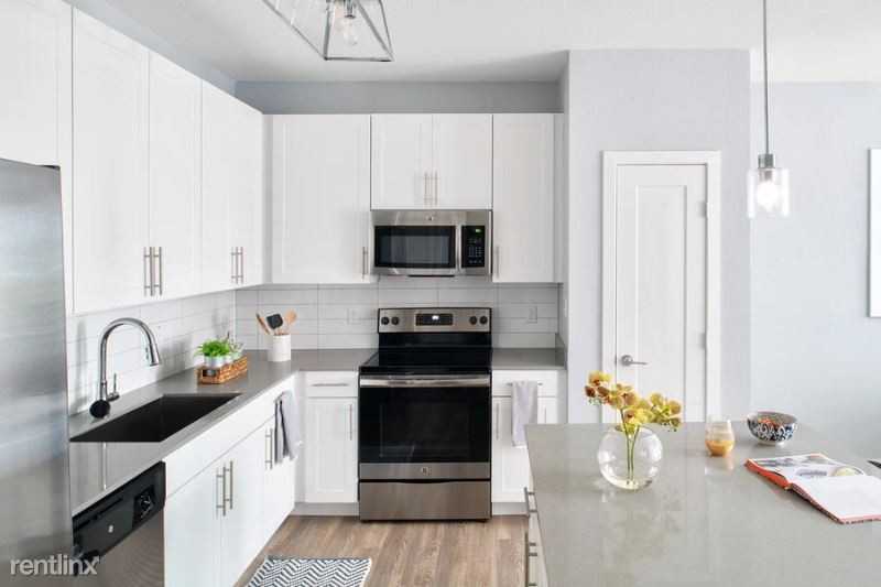 1512 E 12th Ave 2 - Photo 2 of 10