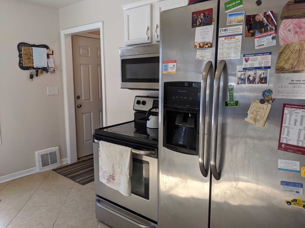 1120 80th Ave Ne - Photo 2 of 6