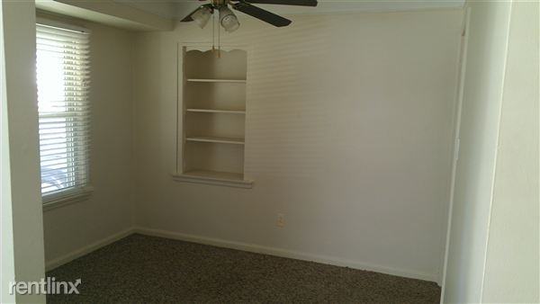 3713 Roosevelt St - Photo 3 of 8