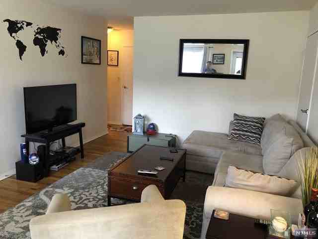 5301 Christopher Street - Photo 2 of 10