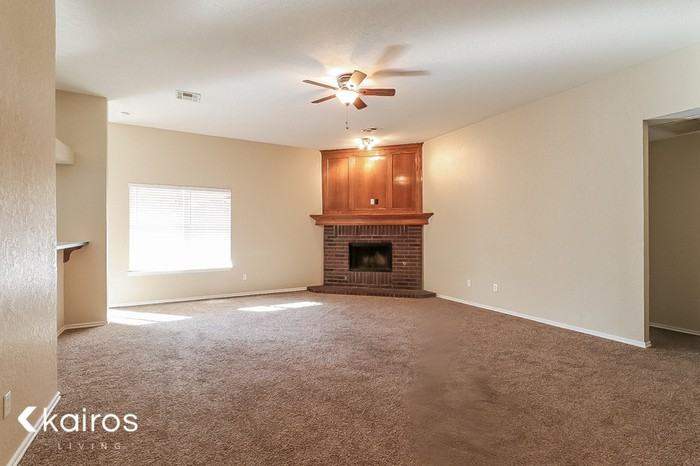 408 Coalbrook Drive - Photo 3 of 16