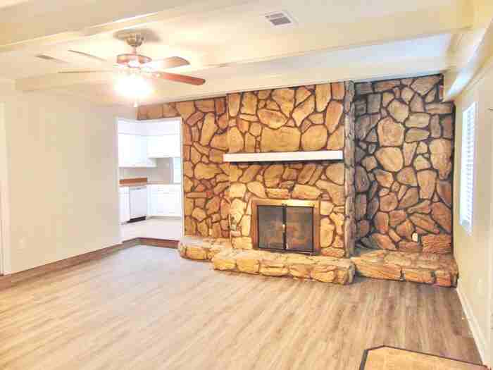142 West Lisa Drive - Photo 2 of 13