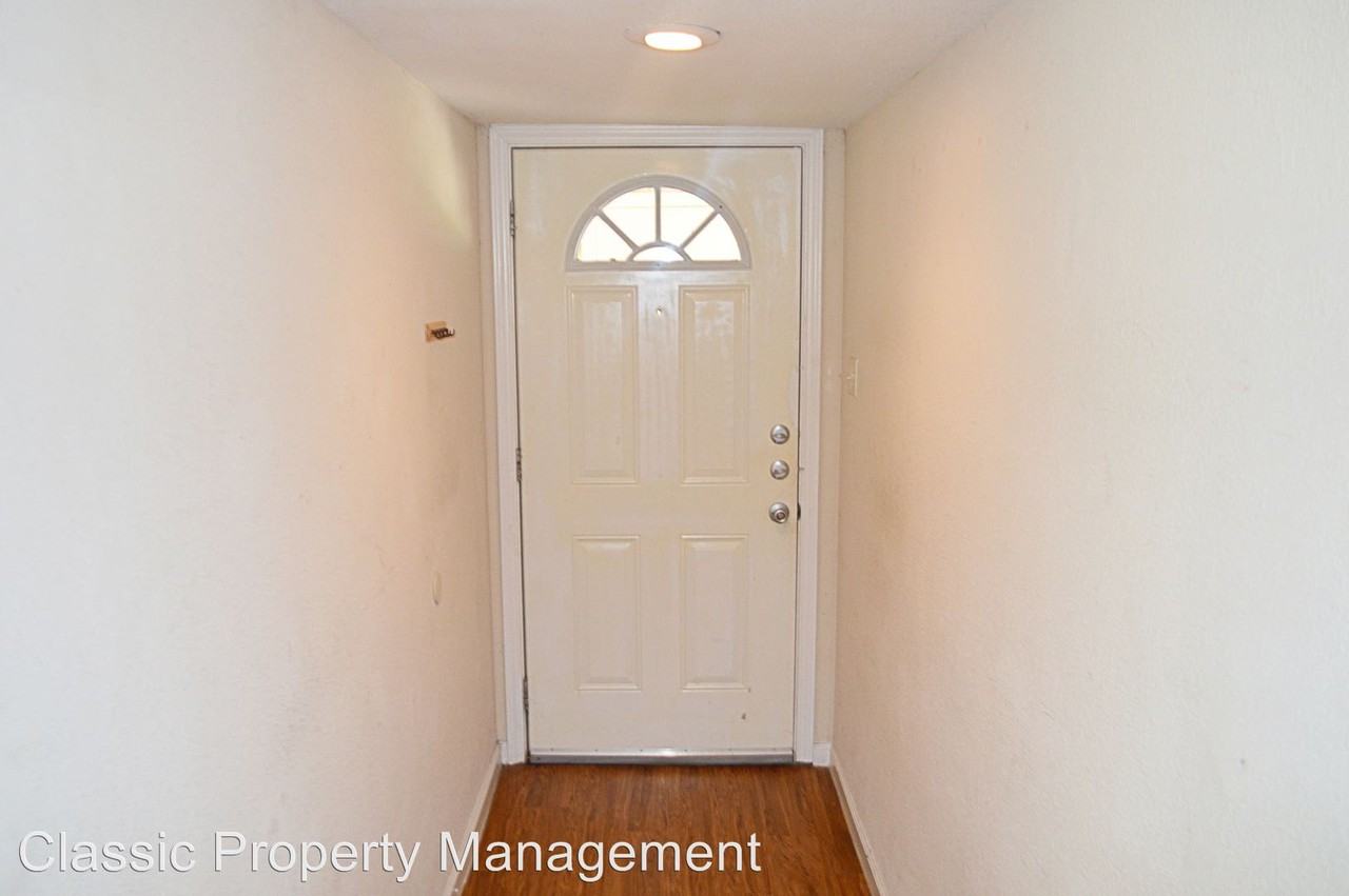 7721 Davenport Ave. - Photo 2 of 9