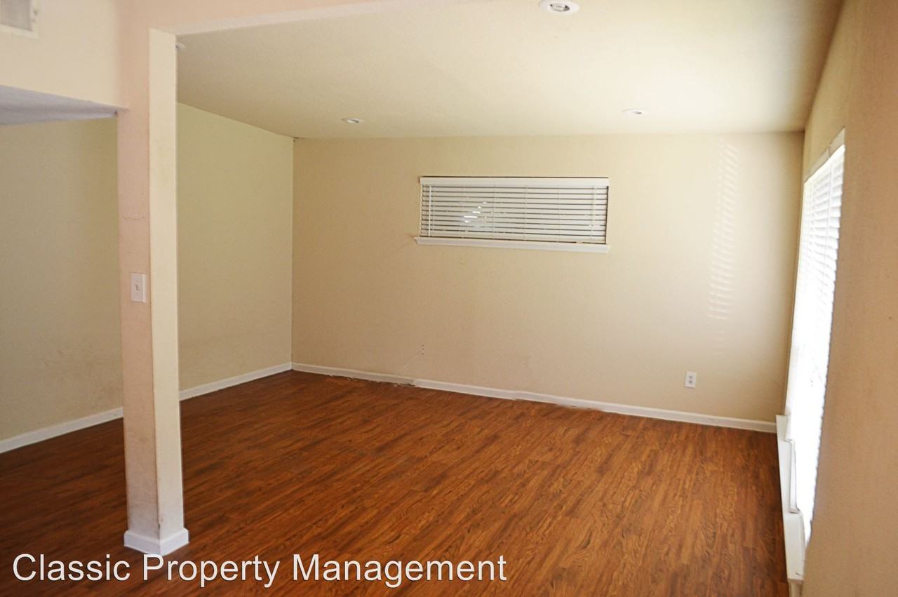 7721 Davenport Ave. - Photo 3 of 9