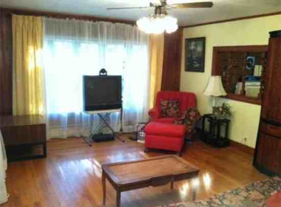 7 Jeanine St - Photo 2 of 12