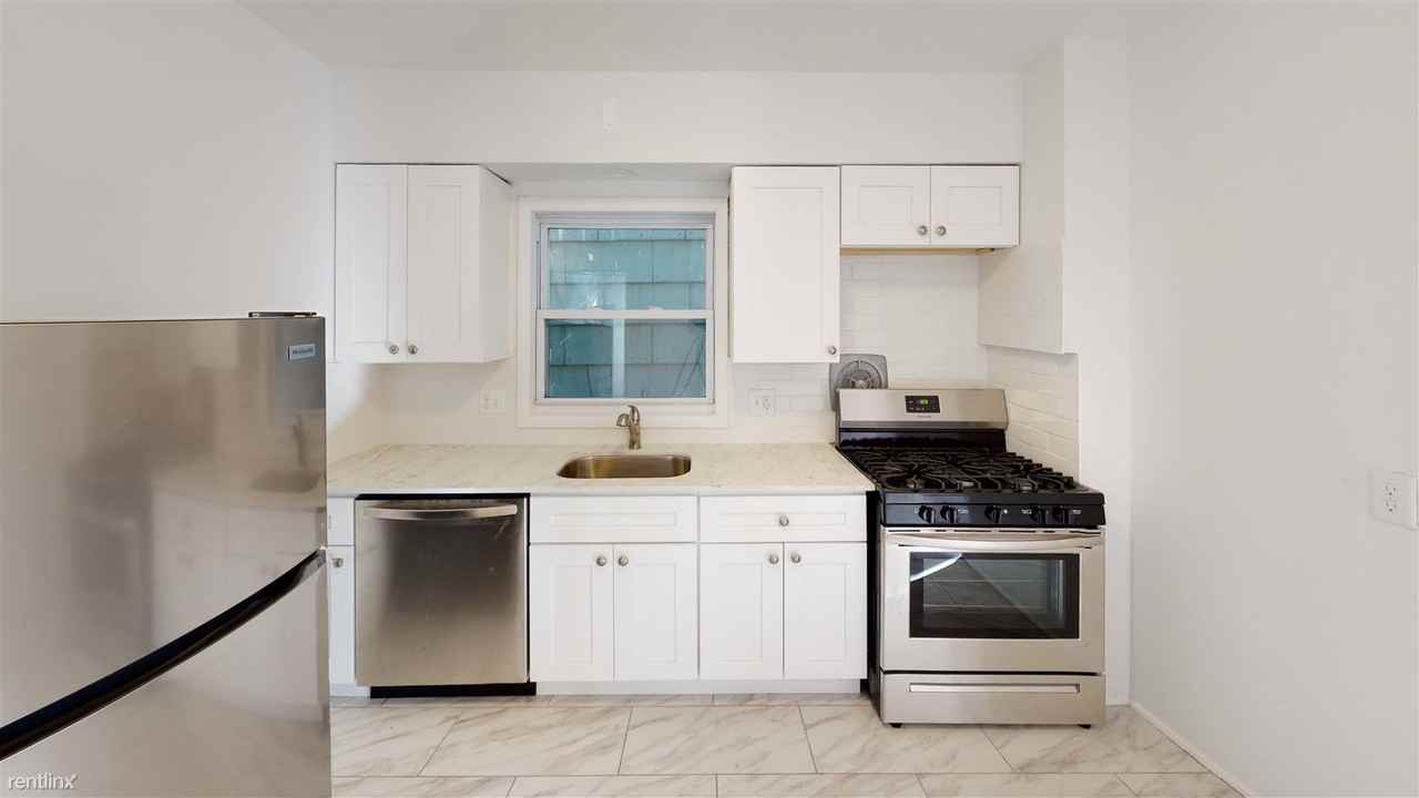 246 Sip Ave - Photo 2 of 8