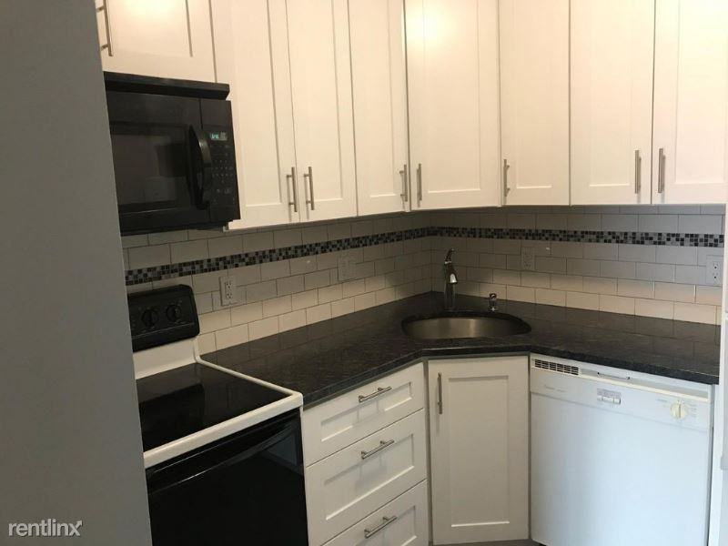 86 E Howard St 108 - Photo 3 of 9