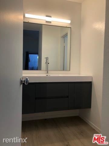 602 Victoria Ave - Photo 2 of 12