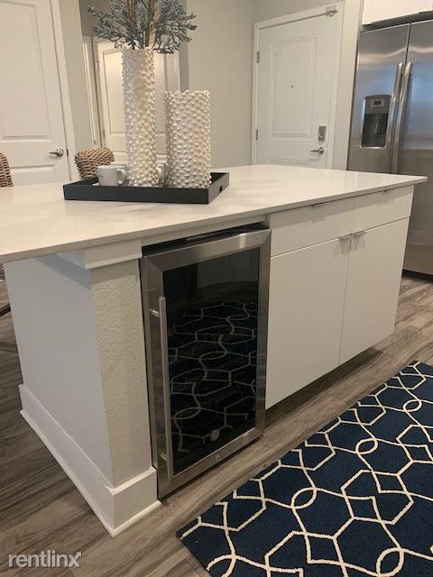 1872 Harmon Ave - Photo 3 of 9