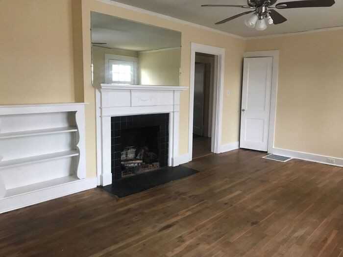 704 West Union Street - Photo 2 of 8