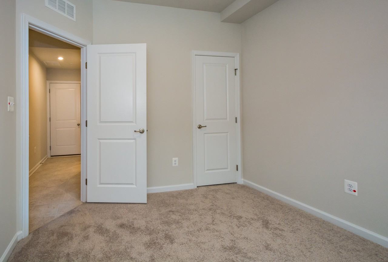 215 South Macon Street - Photo 3 of 43