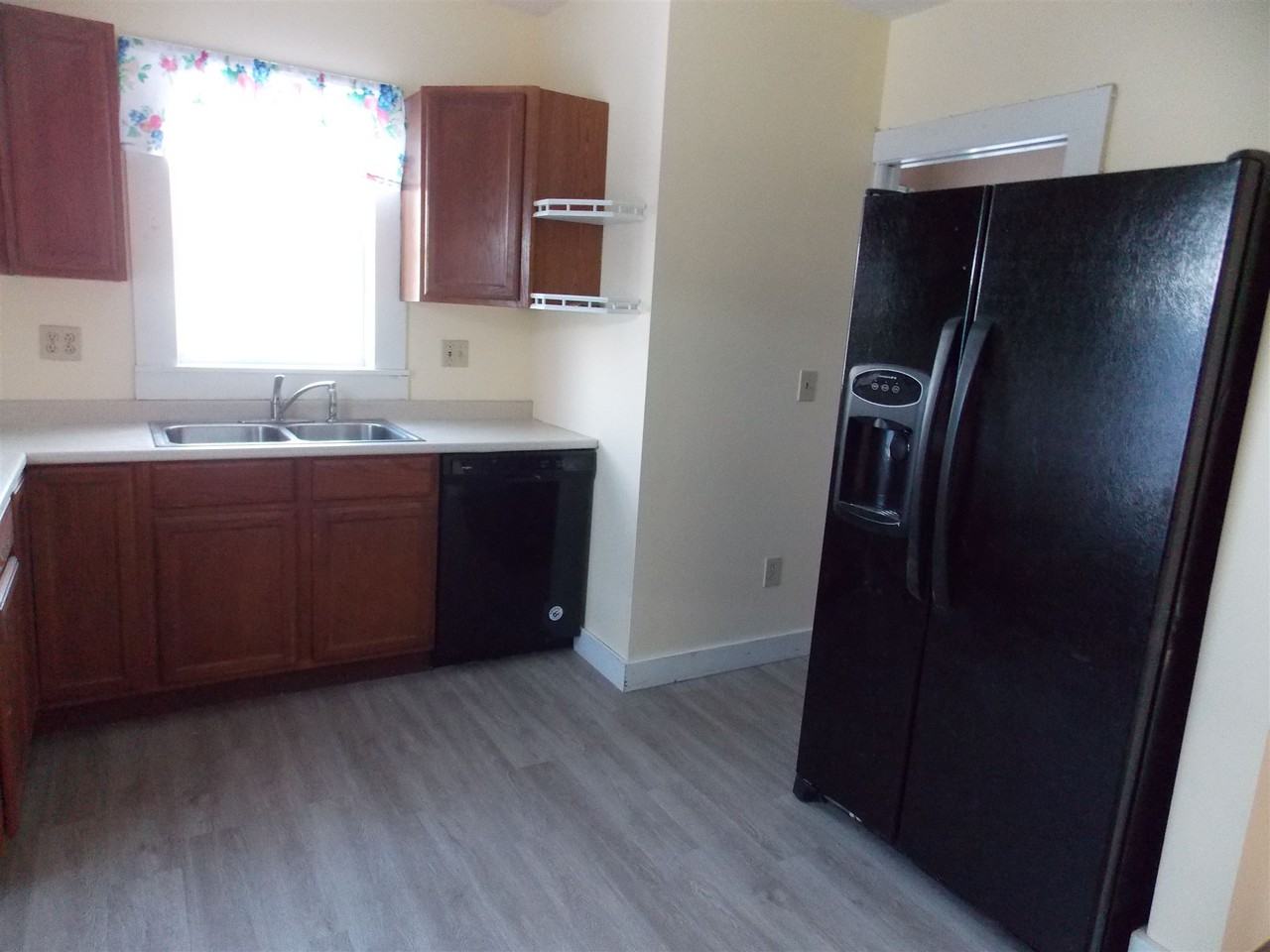 13 Arch Street - Photo 3 of 13