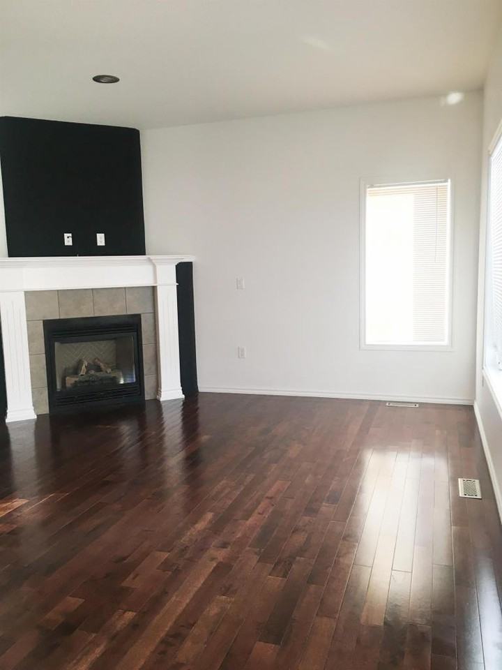 2371 Riverbend Crescent - Photo 3 of 10