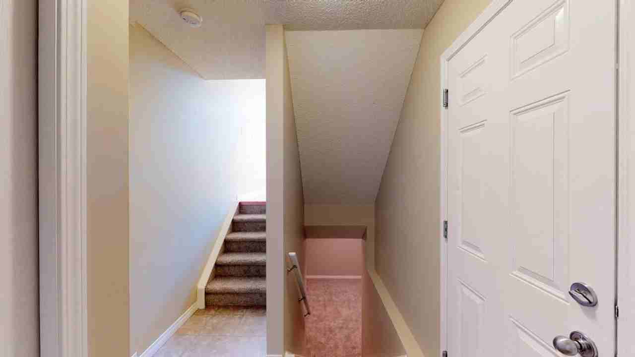 74 Copperfield Crt. SE - Photo 2 of 18