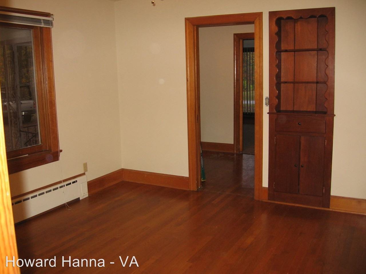 345 Fleetwood Avenue - Photo 3 of 20