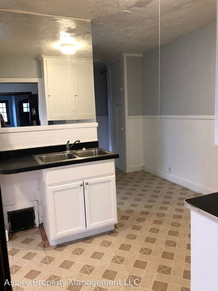 45 47 49 Marie Ave Dayton Ohio 45405 - Photo 3 of 4