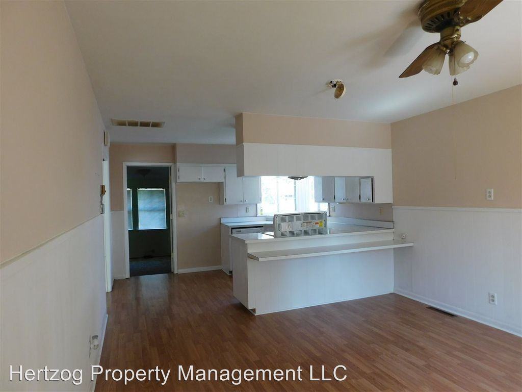 1315 S 2nd - Photo 2 of 15