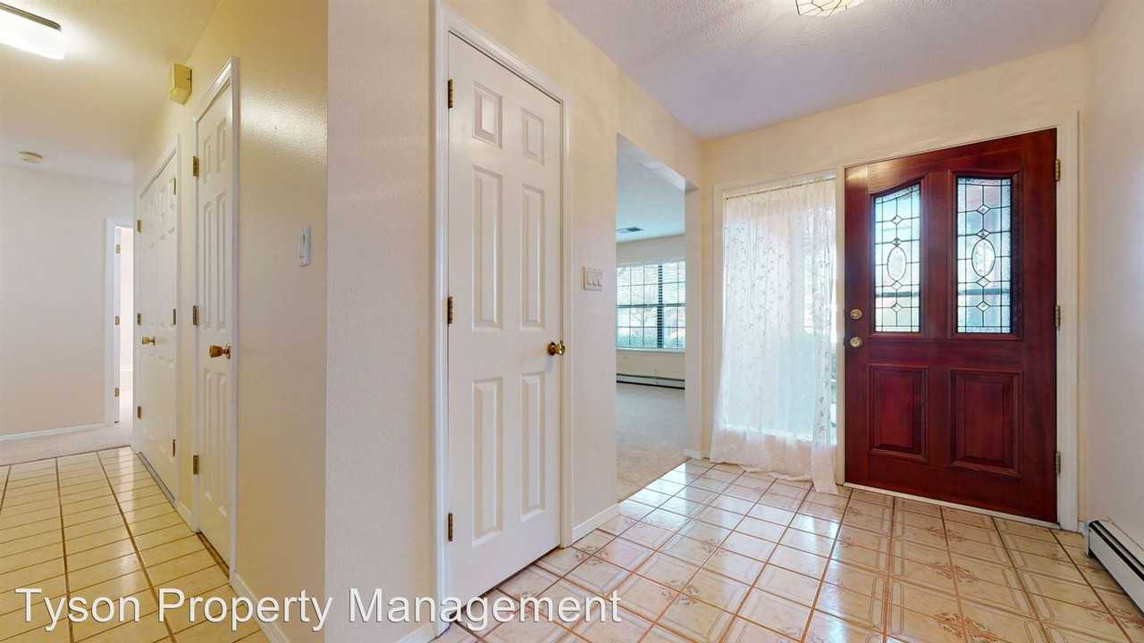 4708 Sunningdale Ave Ne - Photo 2 of 25