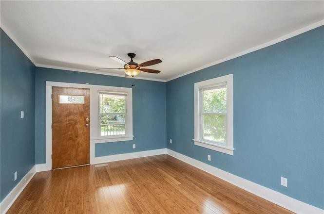 3309 Center St - Photo 3 of 16