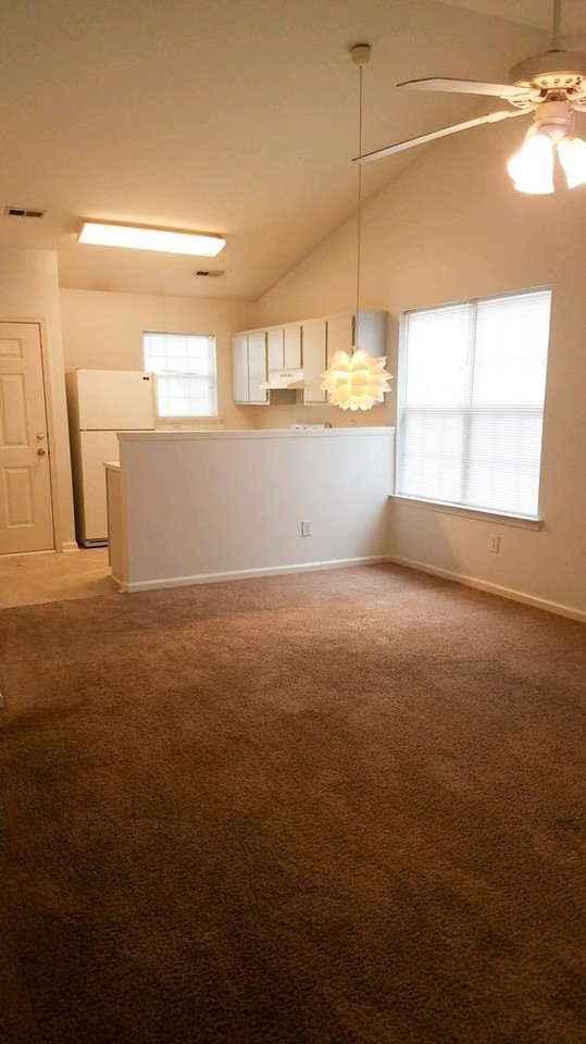 324 Saint Rosea - Photo 3 of 9