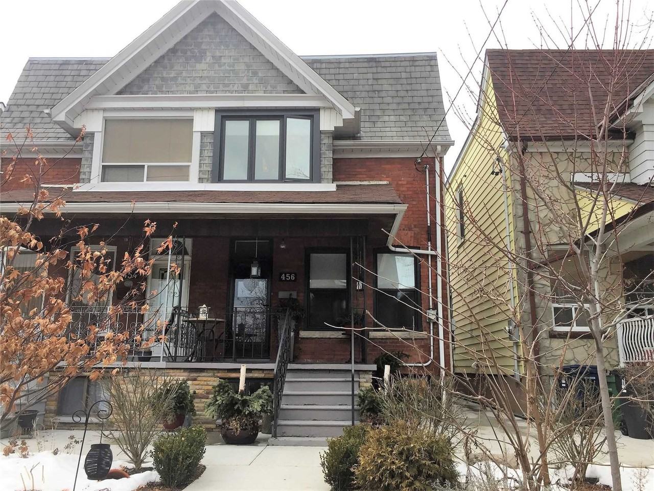 Dufferin St & Bloor St W, Toronto, ON M6H 3N3 Studio Apartment for