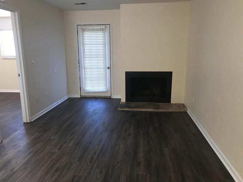 115 Ashley Drive - Photo 3 of 11