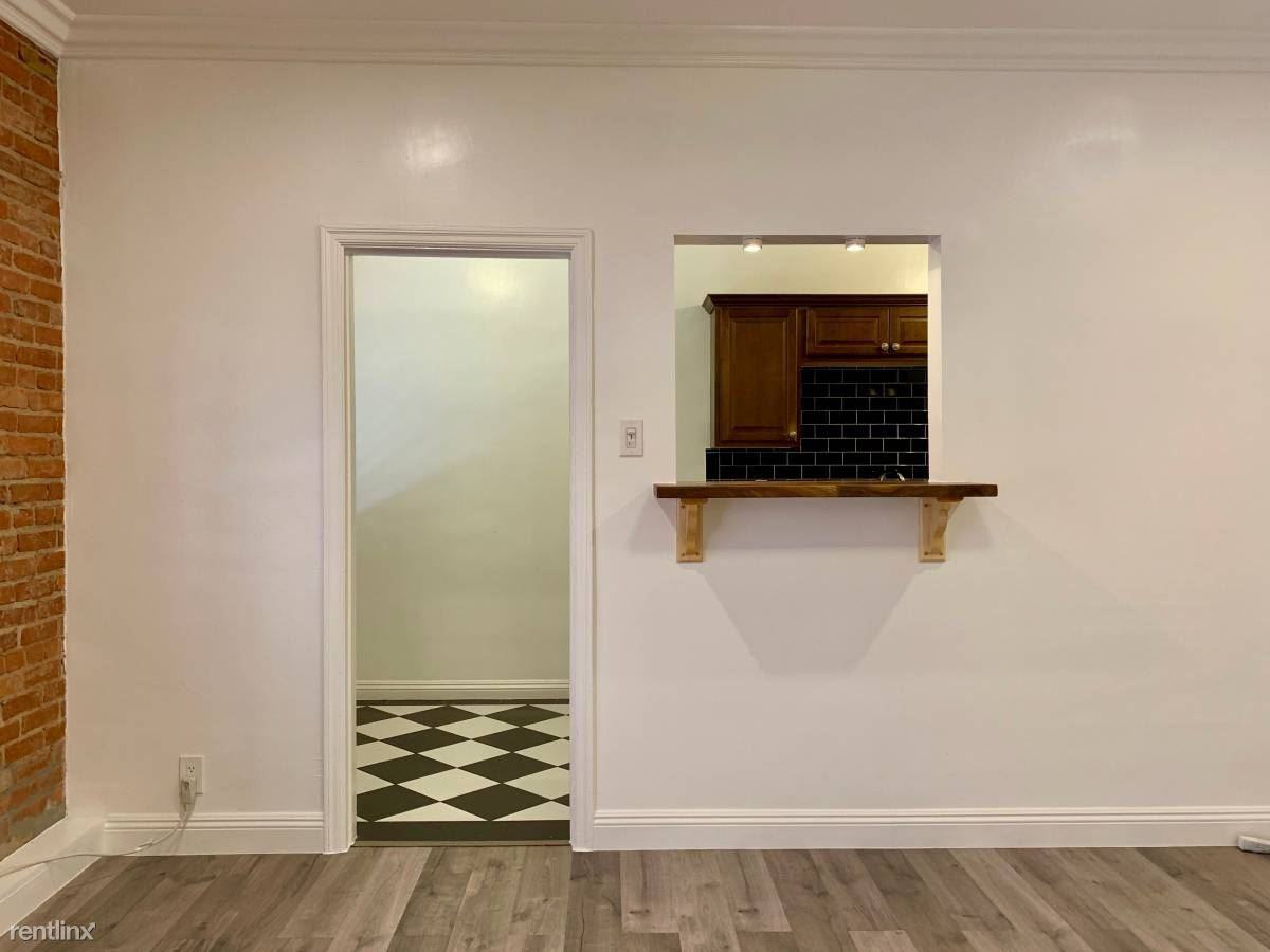 336 N Berendo St - Photo 2 of 6