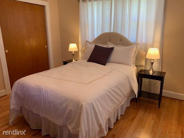 224 Race St - Photo 3 of 18