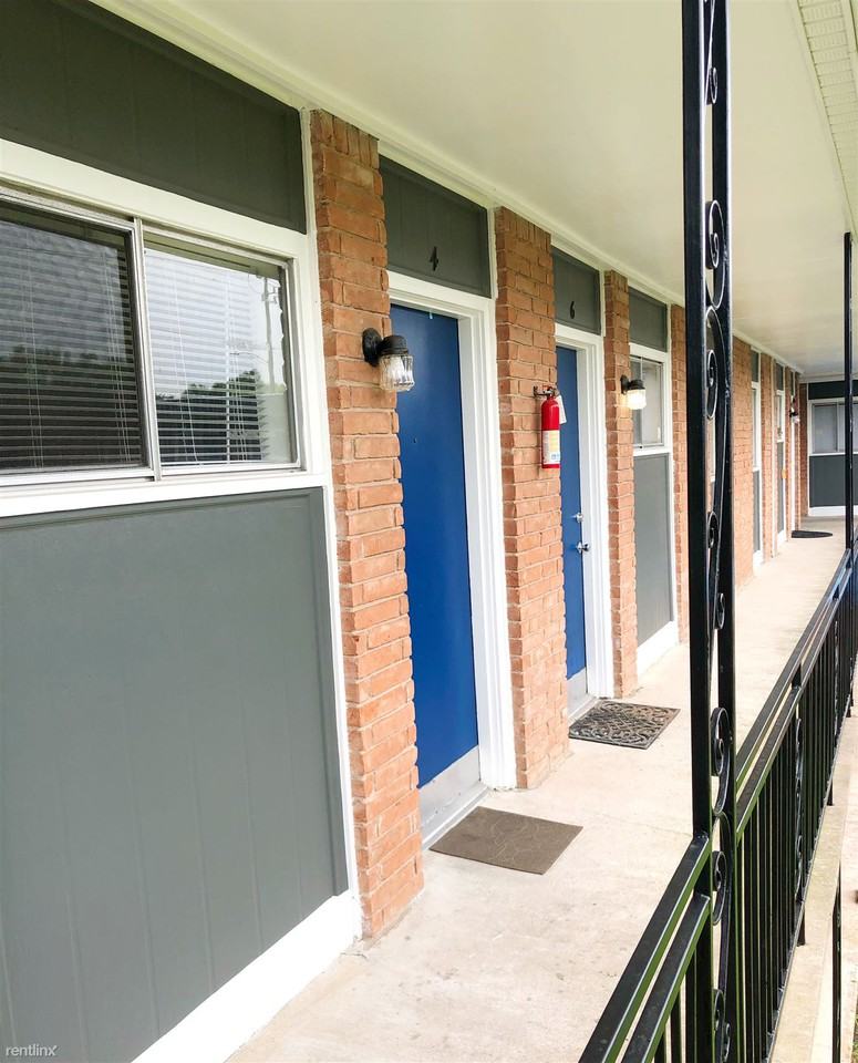 Pine Village Boutique Apartments - Photo 2 of 6