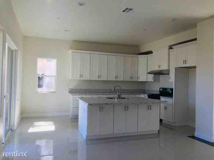 7647 Fillmore Pl - Photo 3 of 14