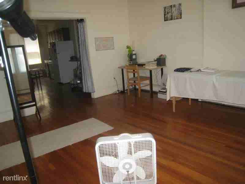 216 Massachusetts Ave