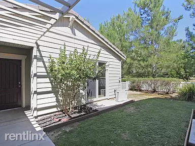 40381 Trenton Ct - Photo 2 of 13