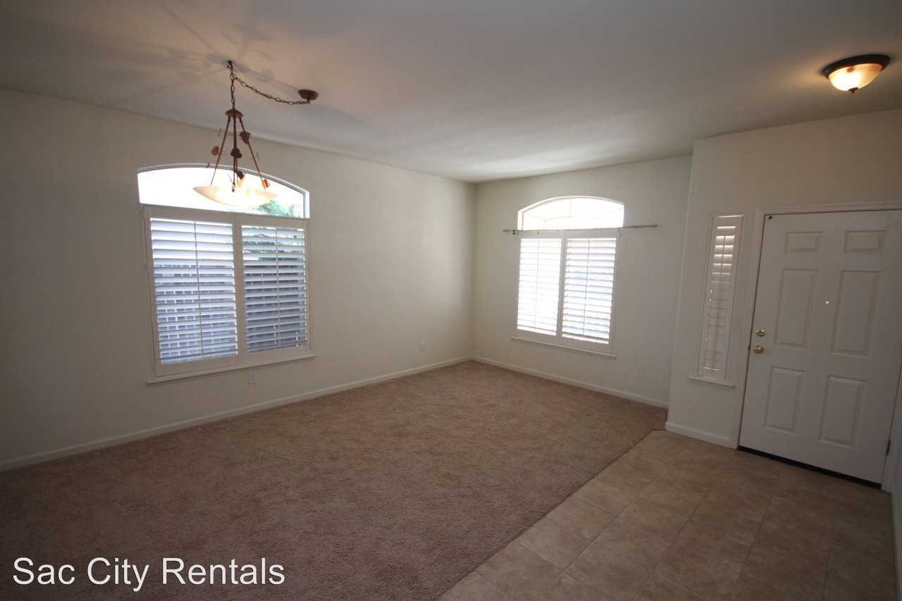 9444 Canmoor Circle - Photo 2 of 16