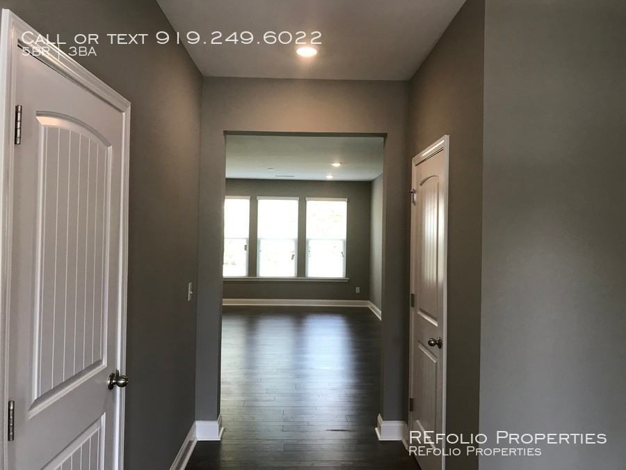 4045 Reunion Creek Parkway - Photo 3 of 18
