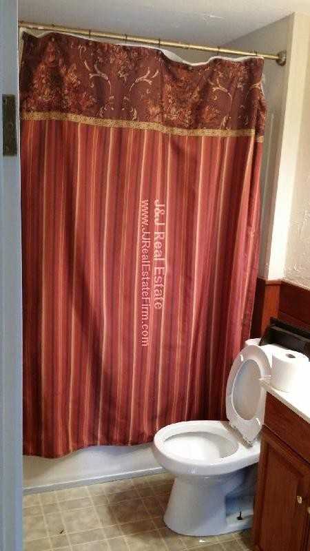 499 Mill St - Photo 3 of 7