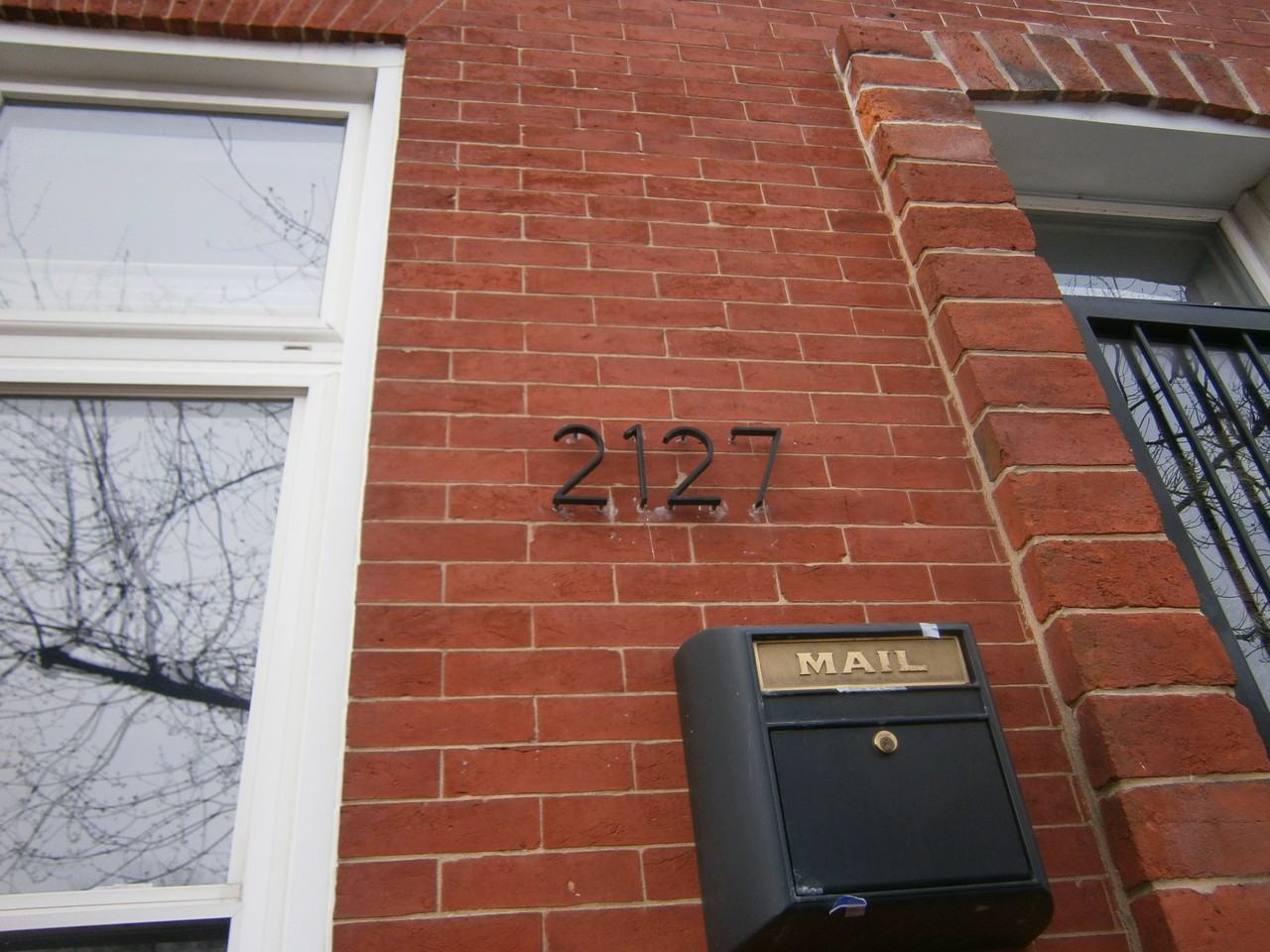 2127 E Fairmount Ave - Photo 2 of 27