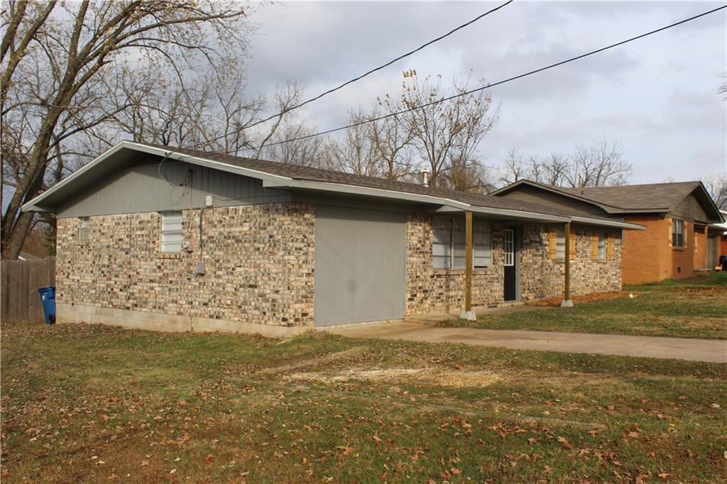 1210 Nw 2nd St - Photo 2 of 3