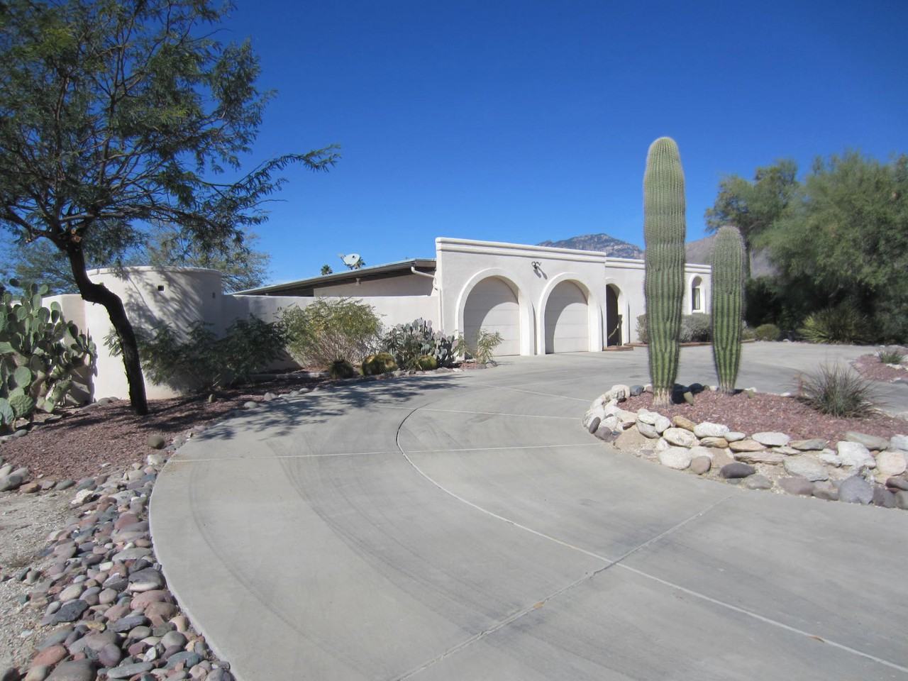 4949 N Moonstone Dr - Photo 2 of 14