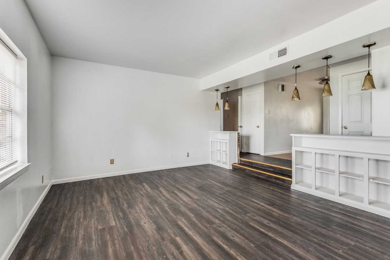 927 Lane St - Photo 3 of 12