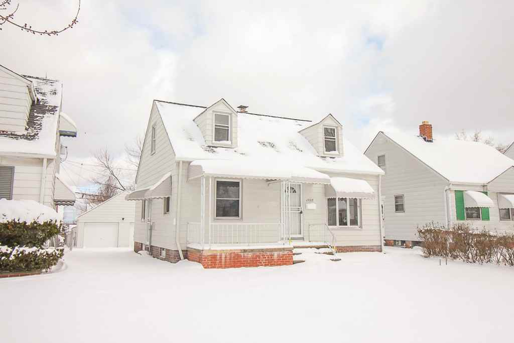 15313 Fernway Dr - Photo 2 of 30