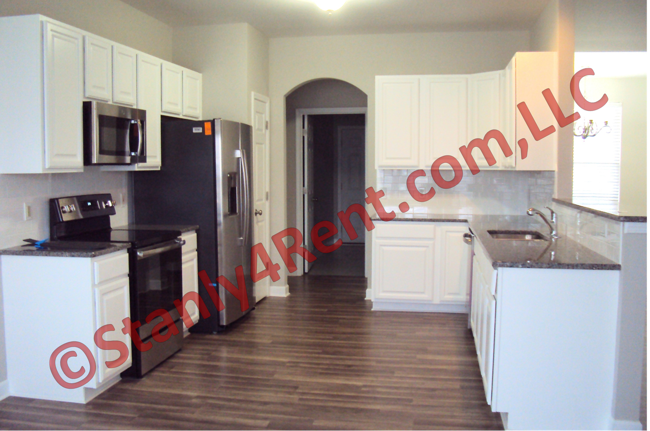 8432 Dawson Ln - Photo 6 of 12