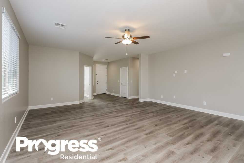 1820 W Paisley Dr - Photo 3 of 16