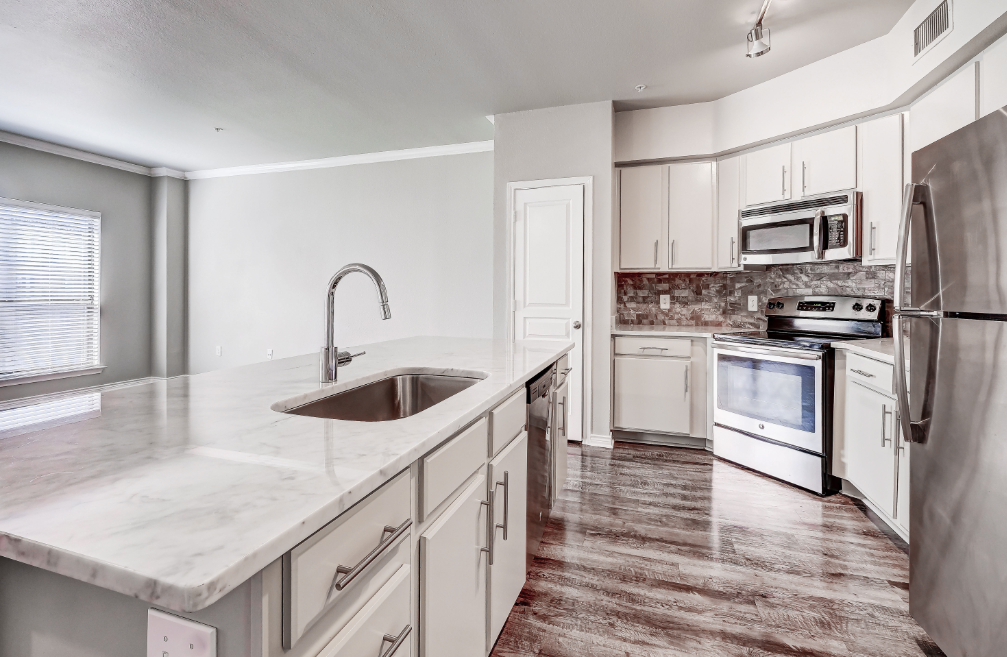 404 Rio Grande - Photo 7 of 95