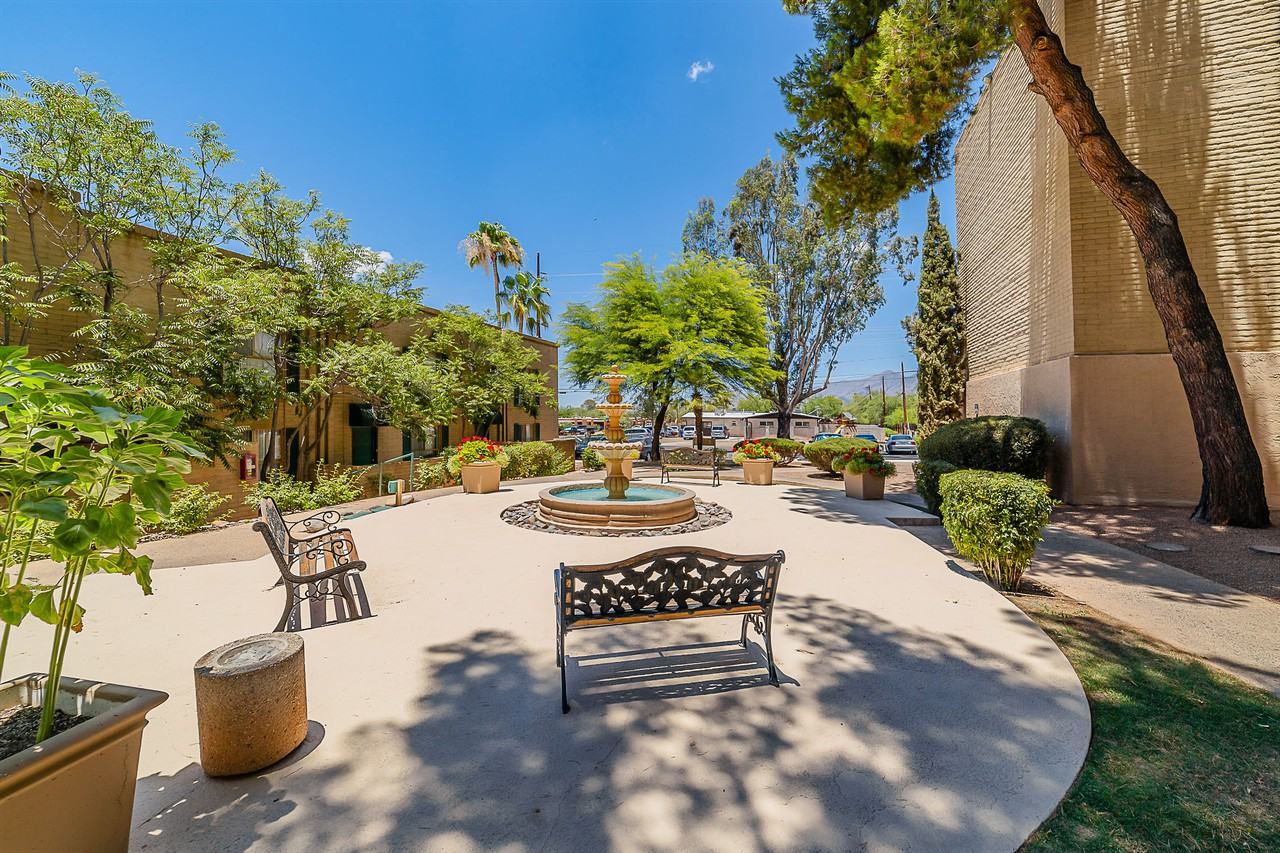 Bellevue Tower Apartments - Photo 3 of 20