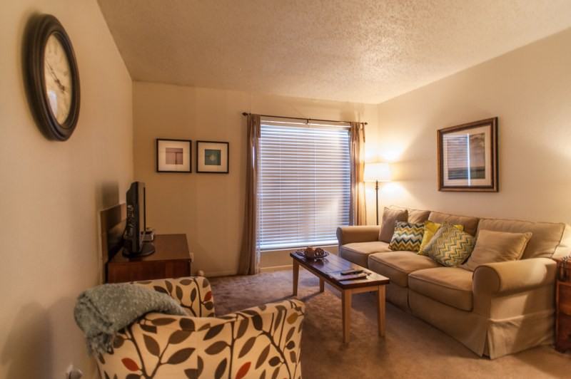 1501 S Loop 256 - Photo 2 of 18