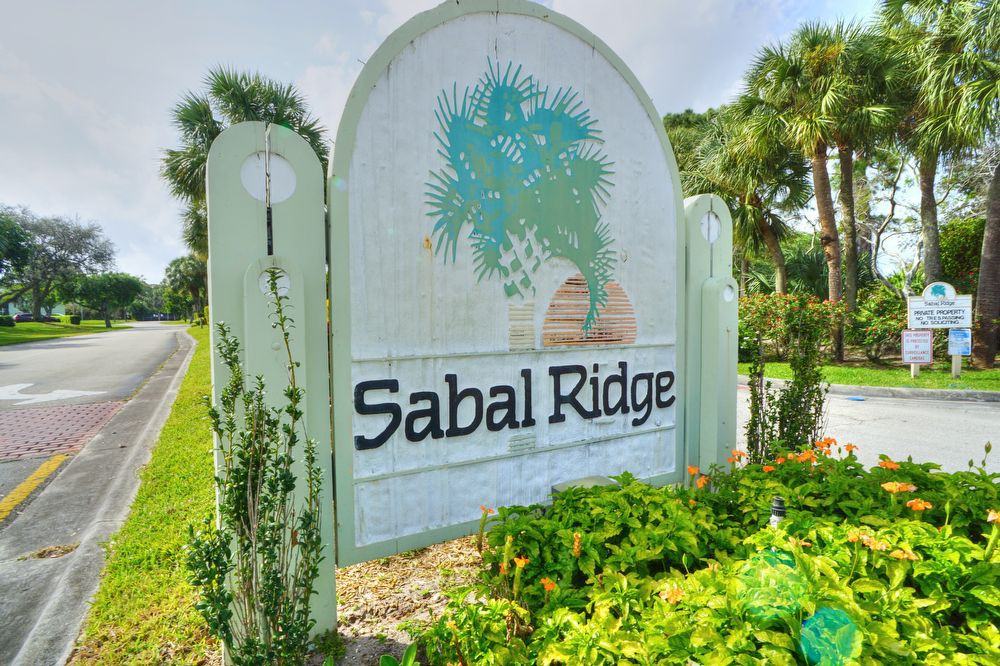 401 Sabal Ridge Cir - Photo 2 of 24