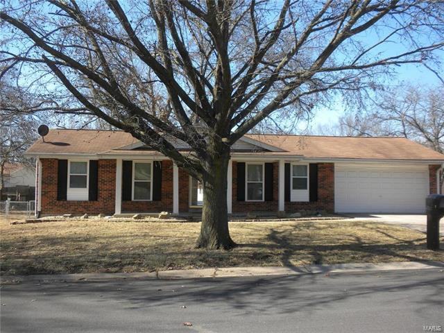 7 Edgemont Road, Saint Peters, MO 63376 3 Bedroom House for 1,300