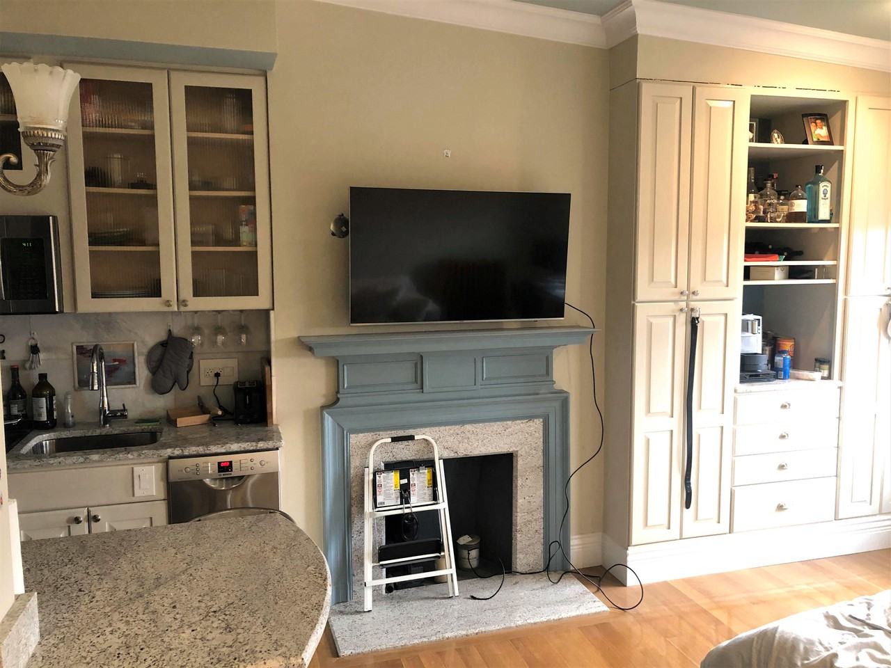 88 Charles - Photo 2 of 7