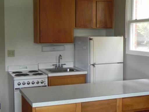 1821 SW 2nd St - Photo 2 of 5