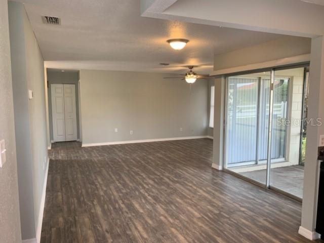 454 Ball Ct - Photo 3 of 10